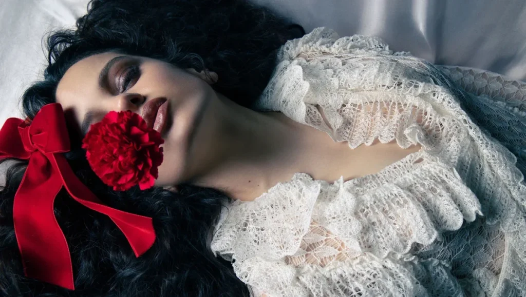 Rosalia-Elle-US-09-2025-Inez-Vinoodh-3-1200x742