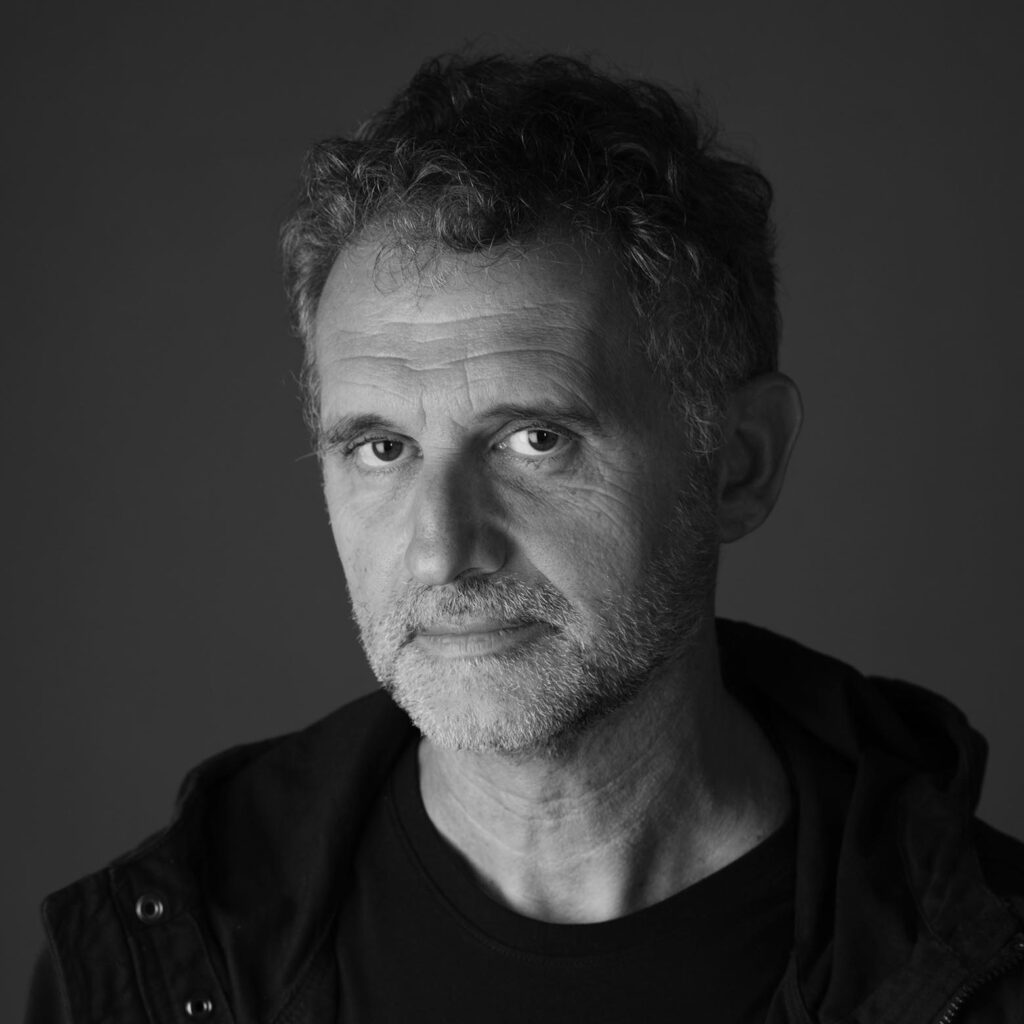 Retrato de Sergio Pujol, historiador y crítico musical de La Plata.